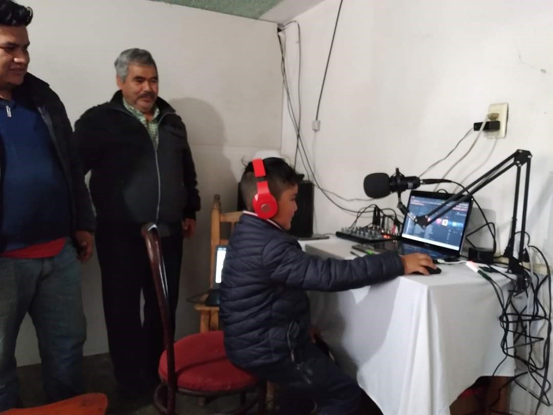 Cabina Radio Sultana de la Sierra