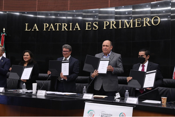 ENTREGA DEL TITULO DE CONCESION AL CONGRESO DE LA UNION DE LA SEÑAL XHHCU- TDT, CANAL 45