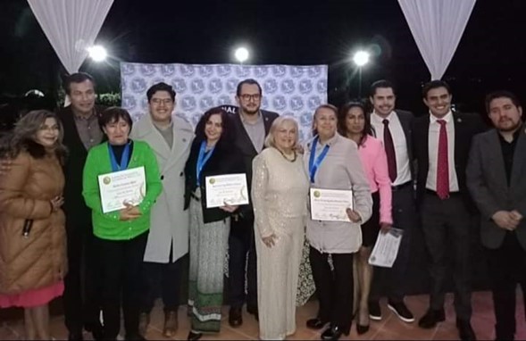 Entrega de reconocimientos a comunicadores destacados del Estado de Hidalgo