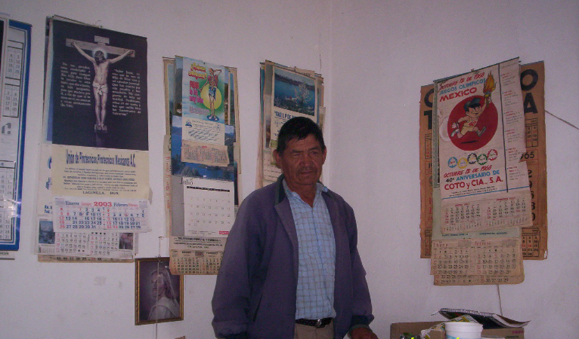 Don Epifanio y su colección de Calendarios