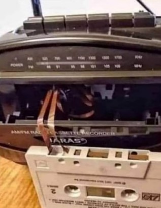 Casete atorado en grabadora