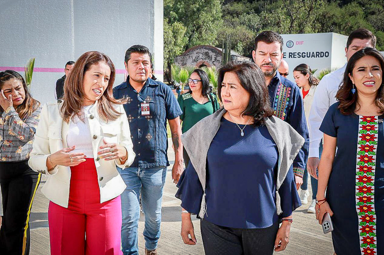 Edda Vitte y KArina Mejía