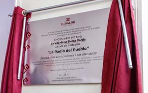 Placa conmemorativa la Radio del Pueblo
