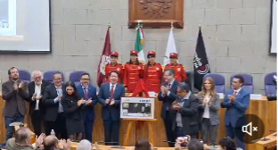 Presentación de Billete de Lotería Nacional con alusión a Radio Educación