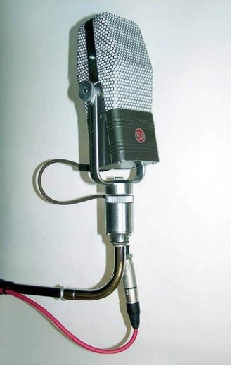 AEA R44